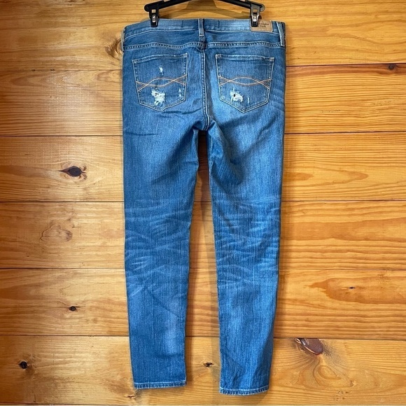 Abercrombie & Fitch Distressed Mid Rise Jeans 26 - Picture 2 of 10